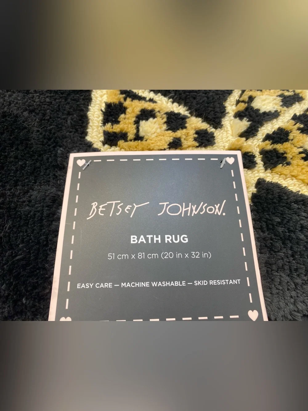 Betsey Johnson ❤️So soft Leopard-print Bow pattern Bath Rug Black 20x32”  New